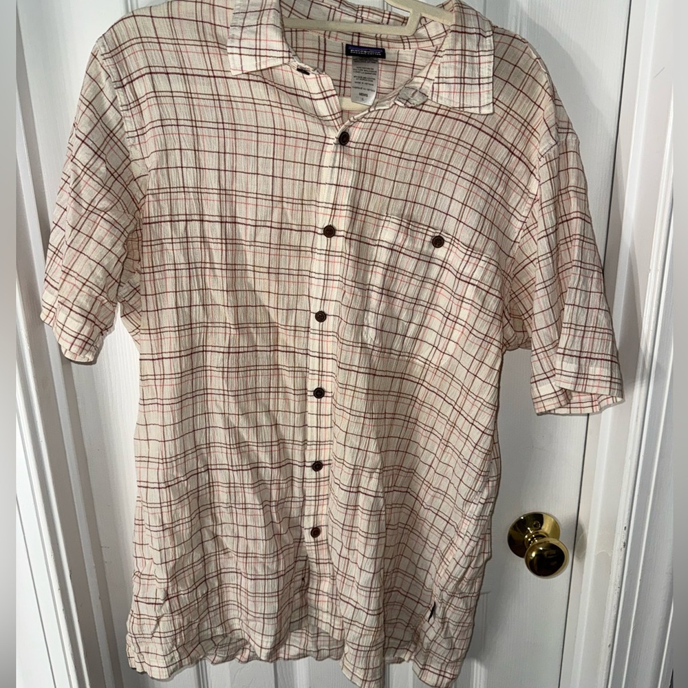 Men's Patagonia Beige Plaid Short Sleeve Shirt